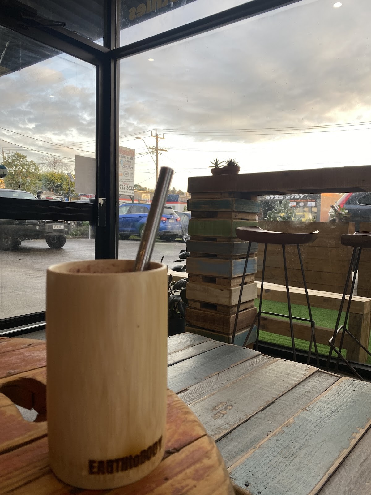 Earth to Body Cafe: the place