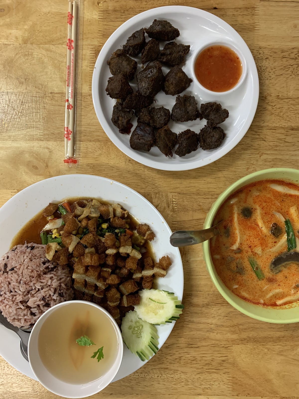 Eat Me Veggie & Vegan: food & drinks