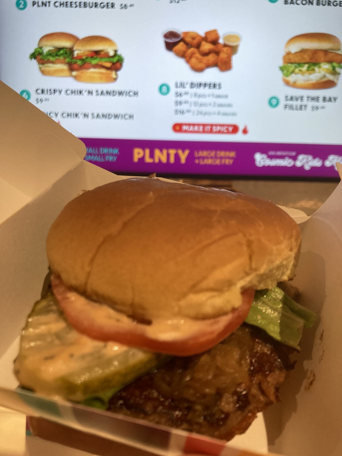 PLNT Burger: food & drinks