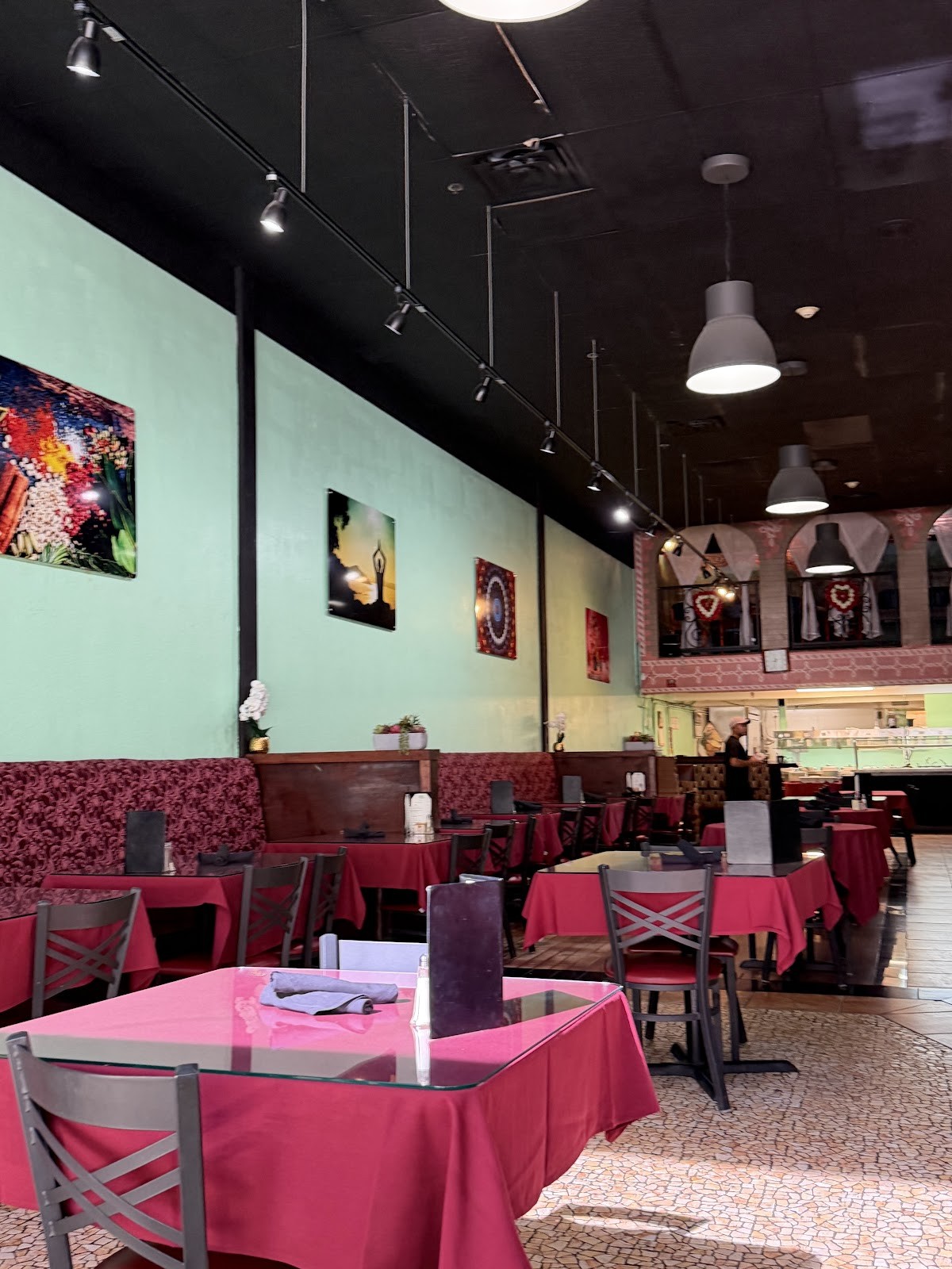 Mint Indian Restaurant And Lounge: the place