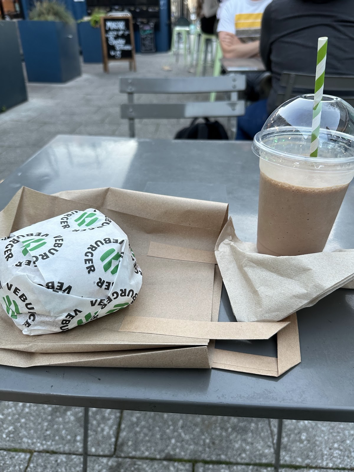 VeBurger - Wapping Wharf: food & drinks