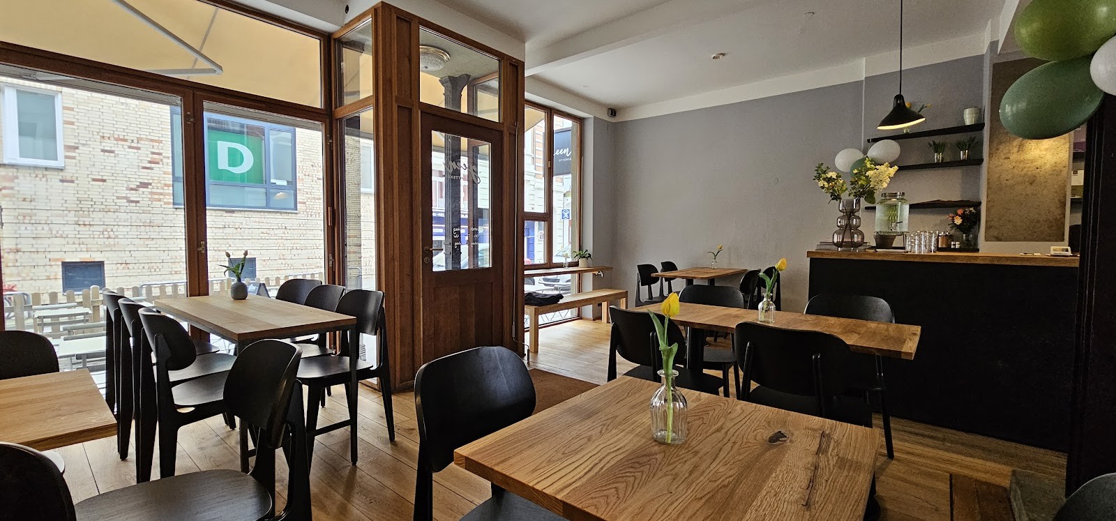 Geen Café: the place