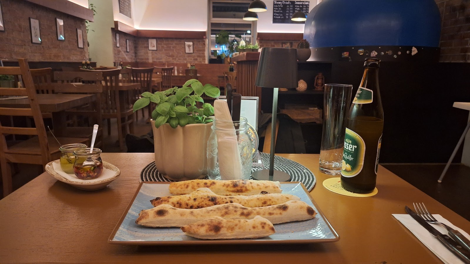 Pizzeria Schwarzlackenau 1150: food & drinks