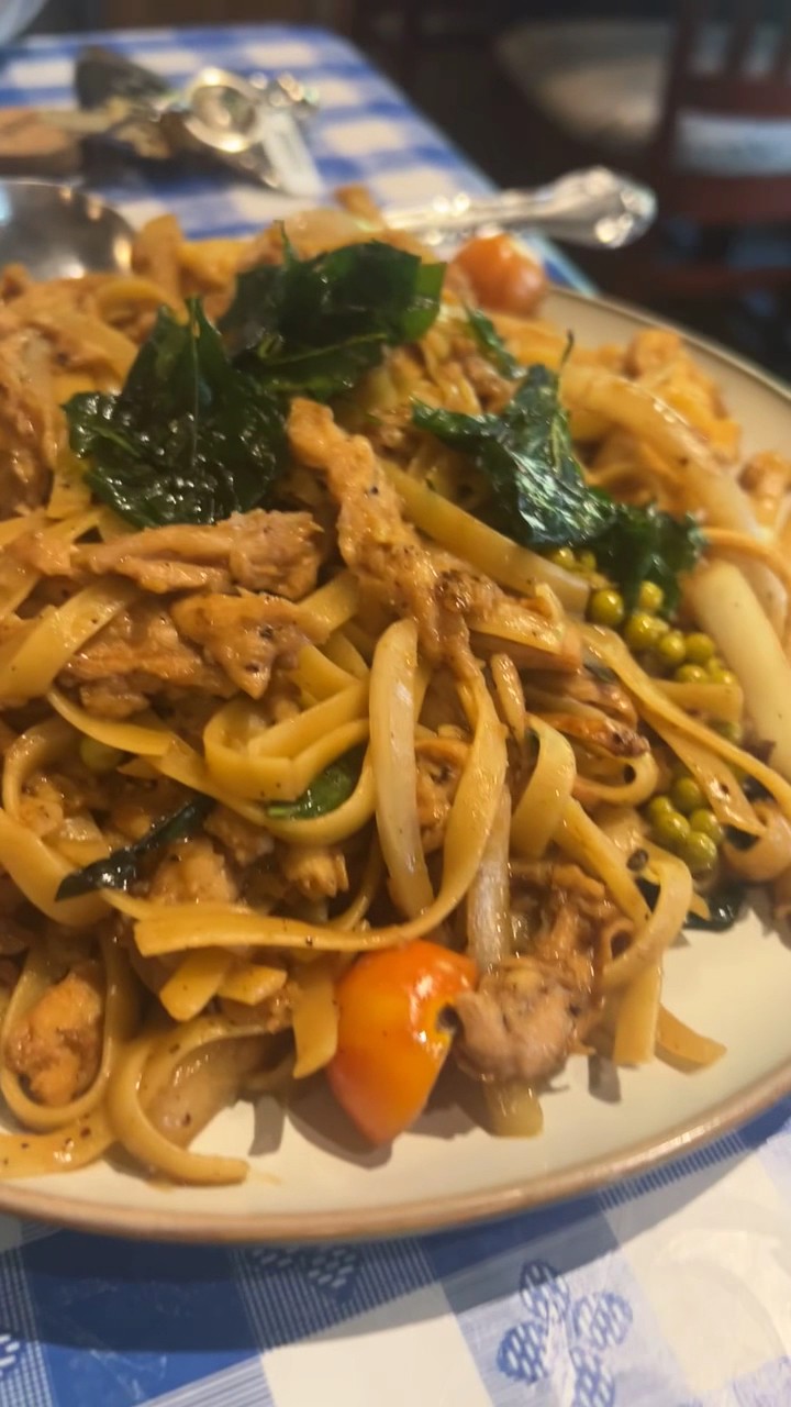 Norah Belmont: food & drinks