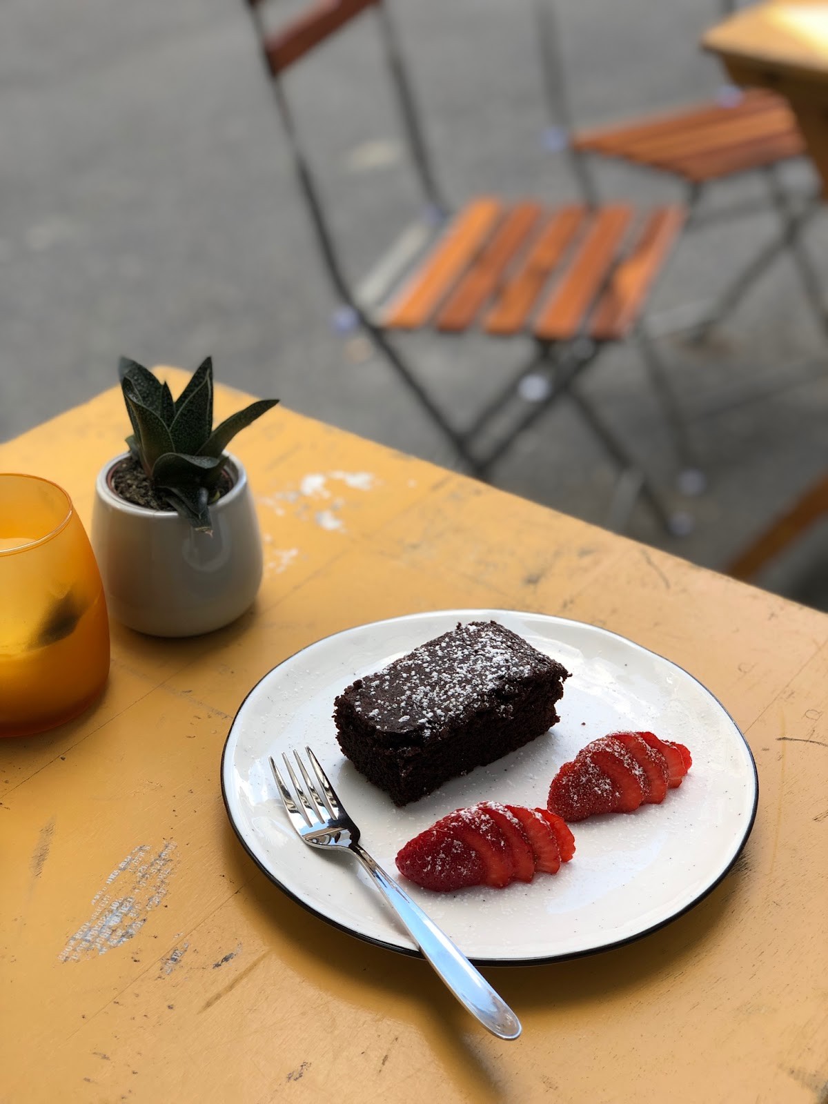 Ludo Cafe: food & drinks
