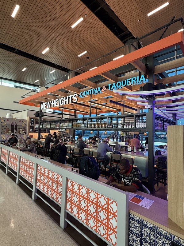 New Heights Cantina: photo 4