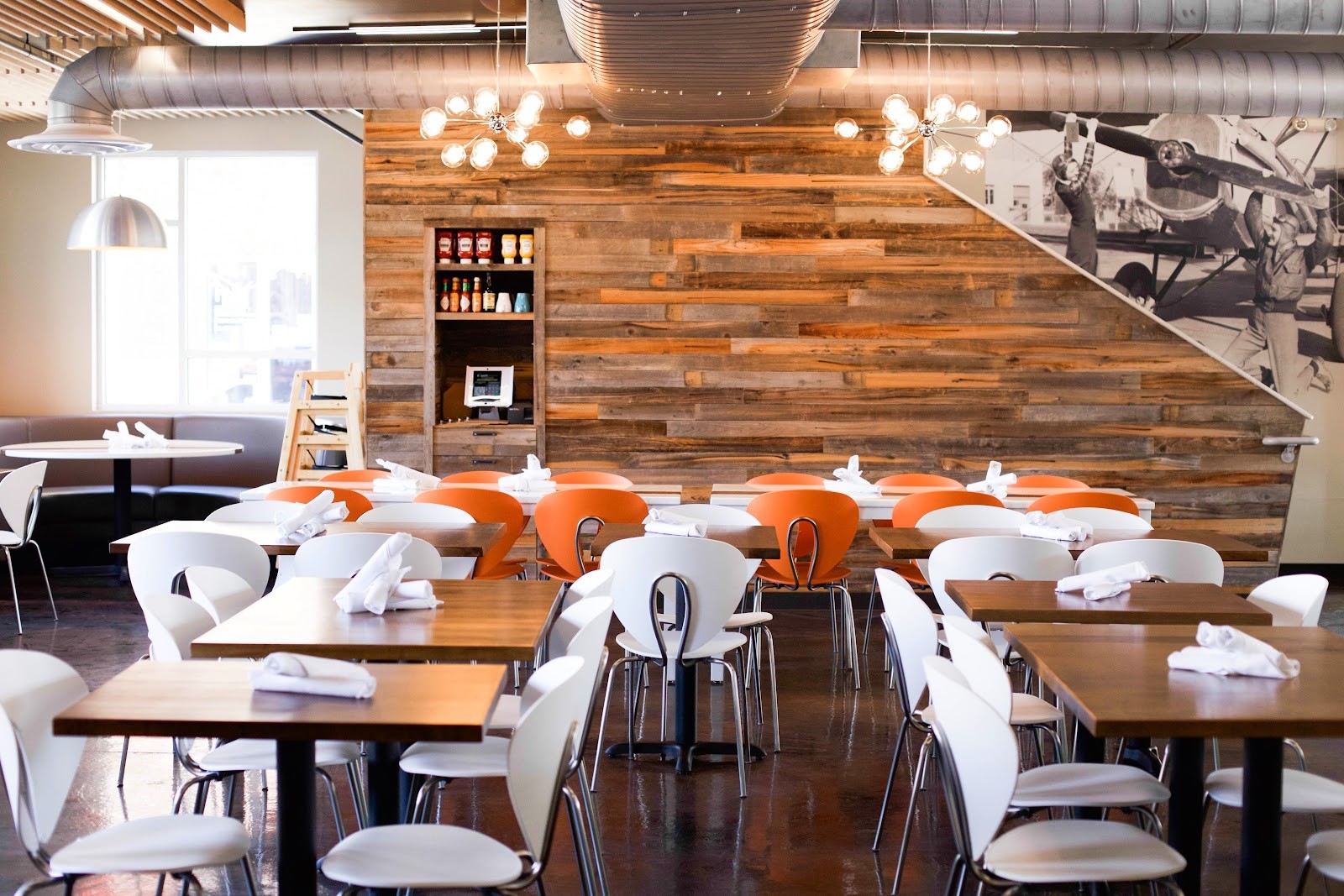 Four Friends Kitchen: the place