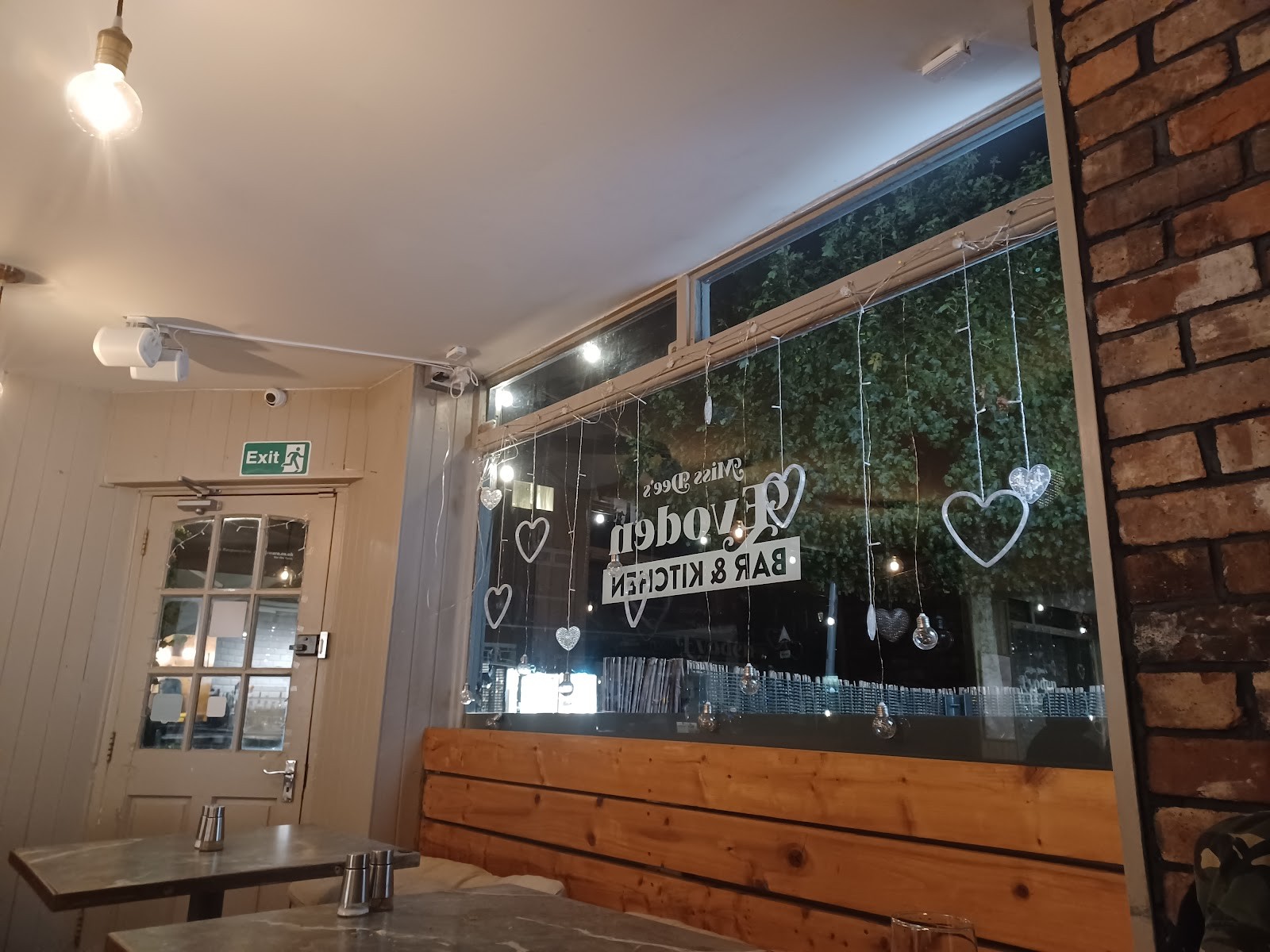 Miss Dee's Evoden Bar & Kitchen: the place