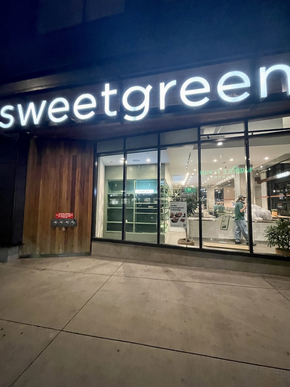 sweetgreen - Healthy Salads, Wraps, and Bowls: the place