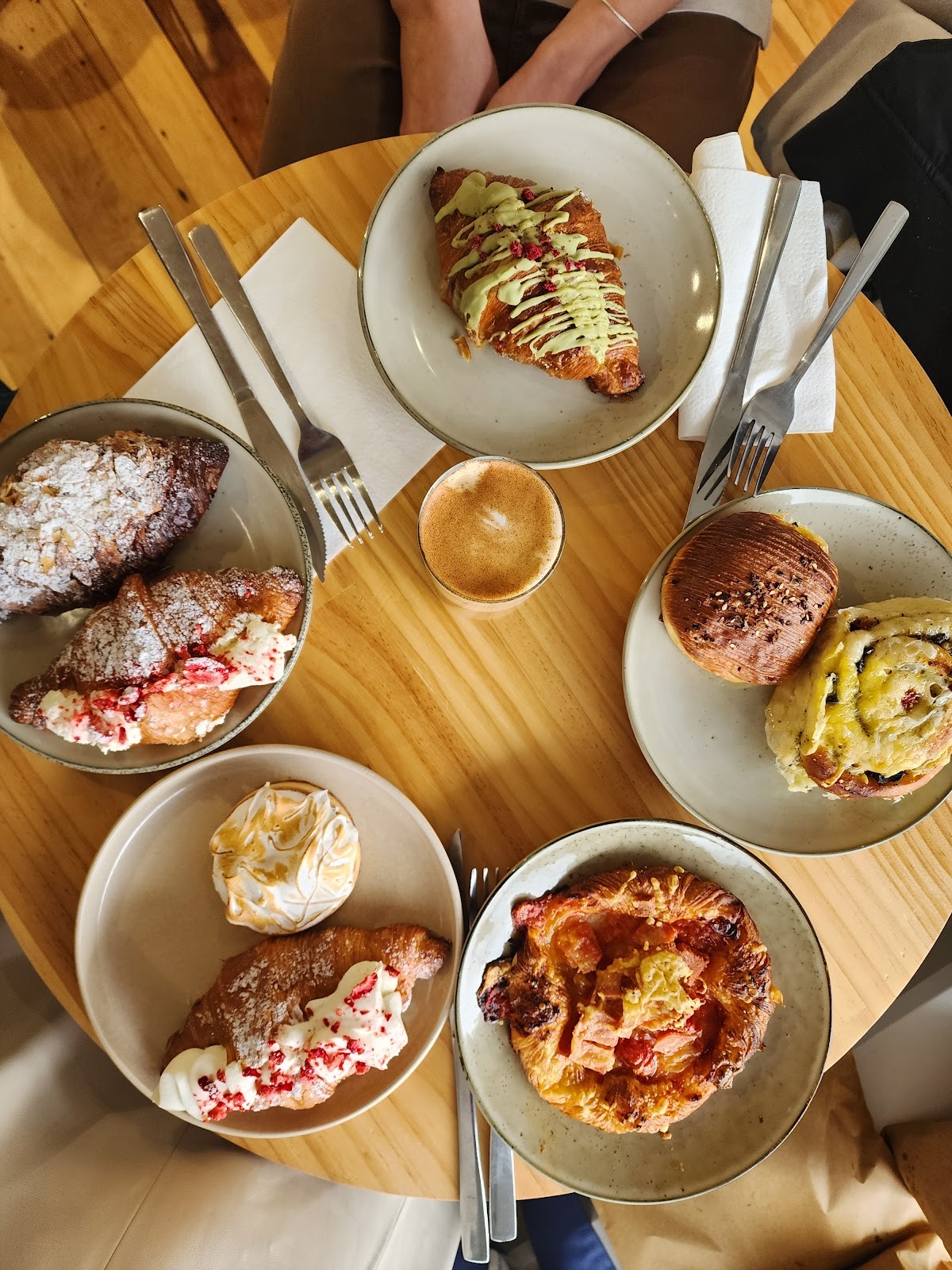 Maison des Lys Pâtisserie (Mt Eden): food & drinks