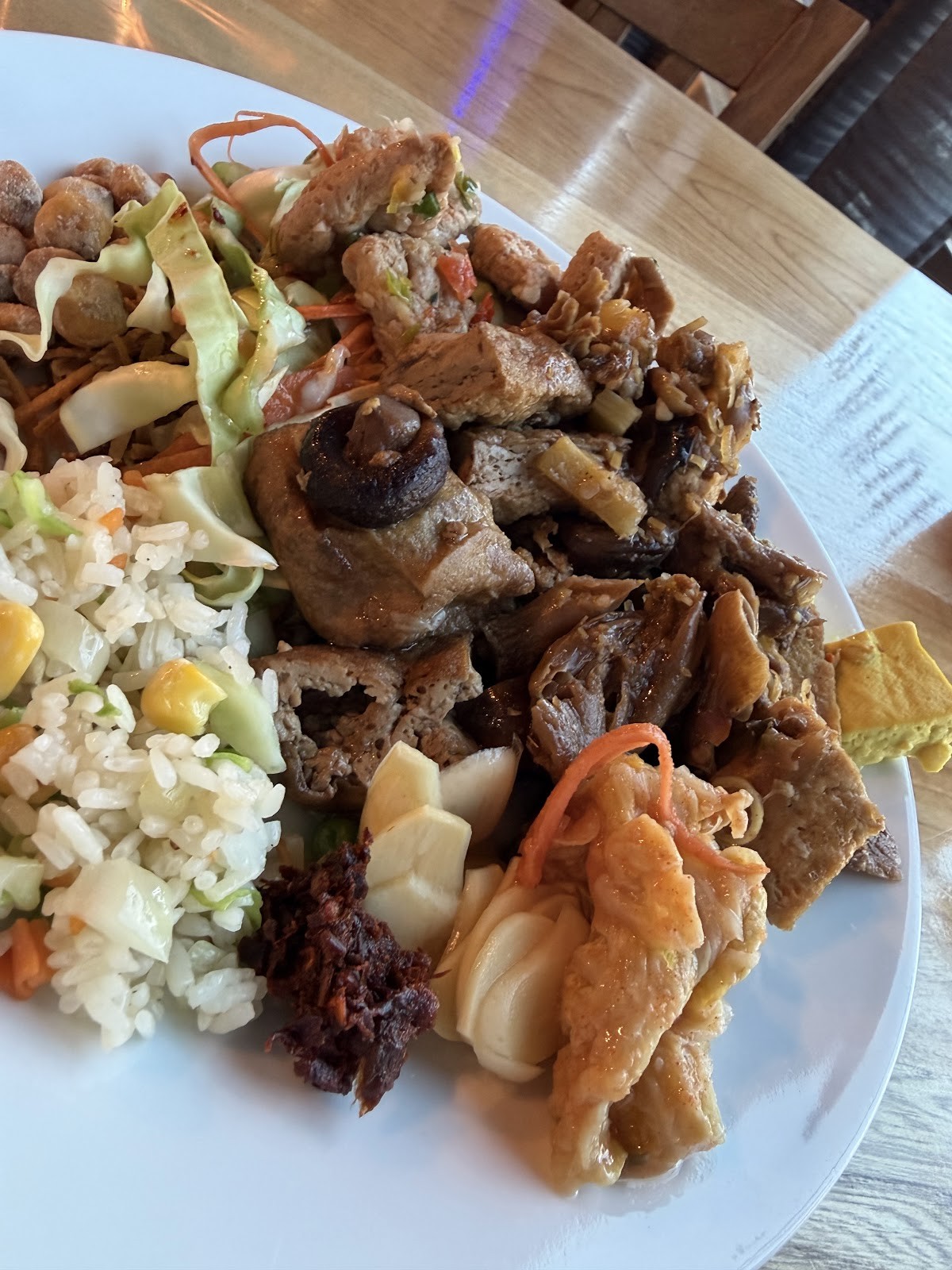 Sen Việt Vegan Restaurant: food & drinks