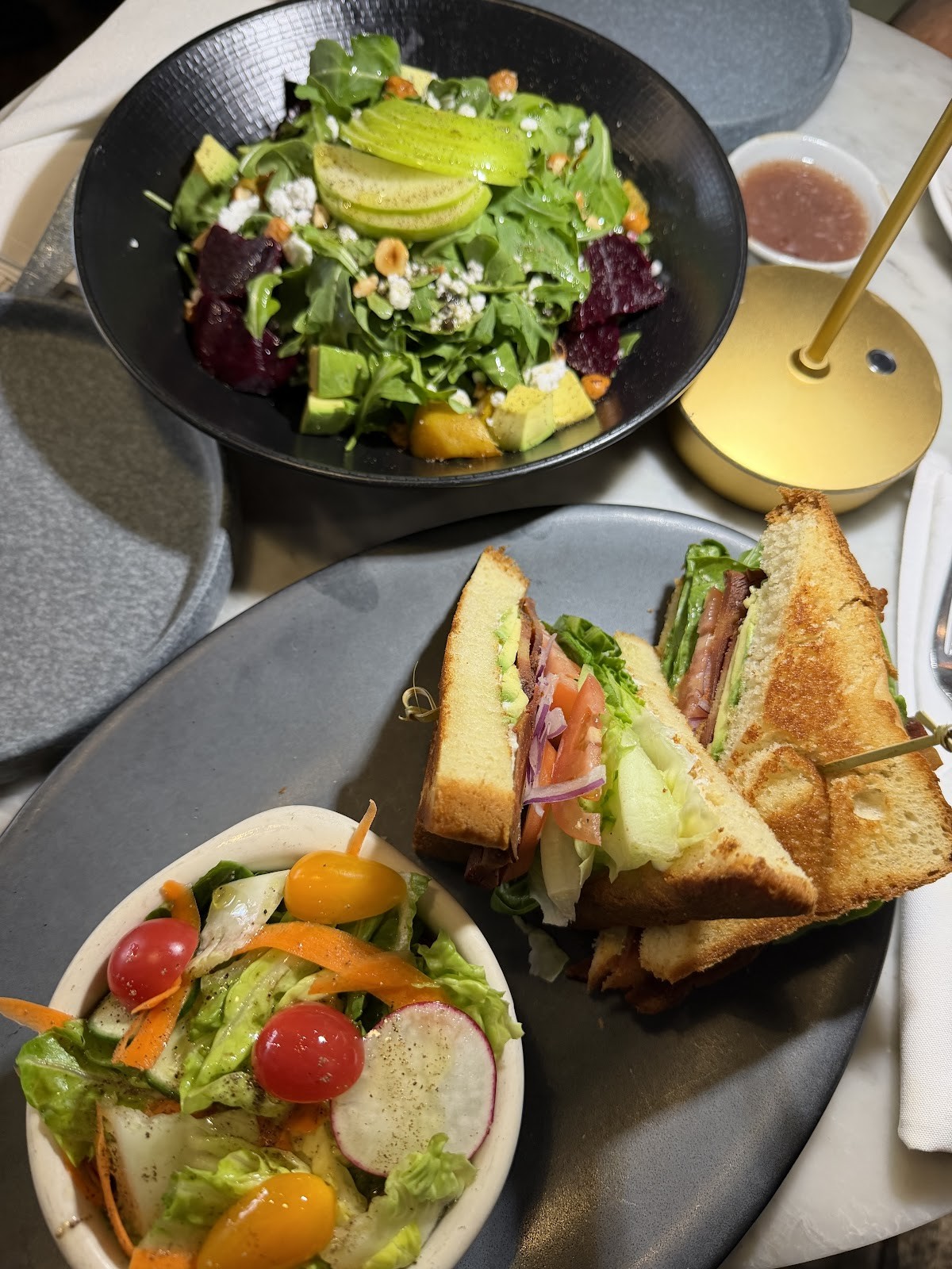 Willow Vegan Bistro: food & drinks