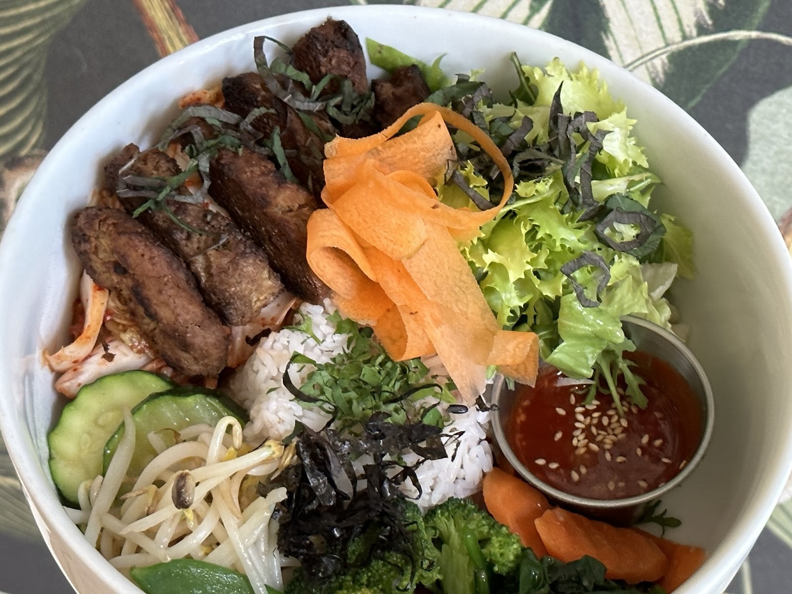 Loving Hut Neubau: food & drinks