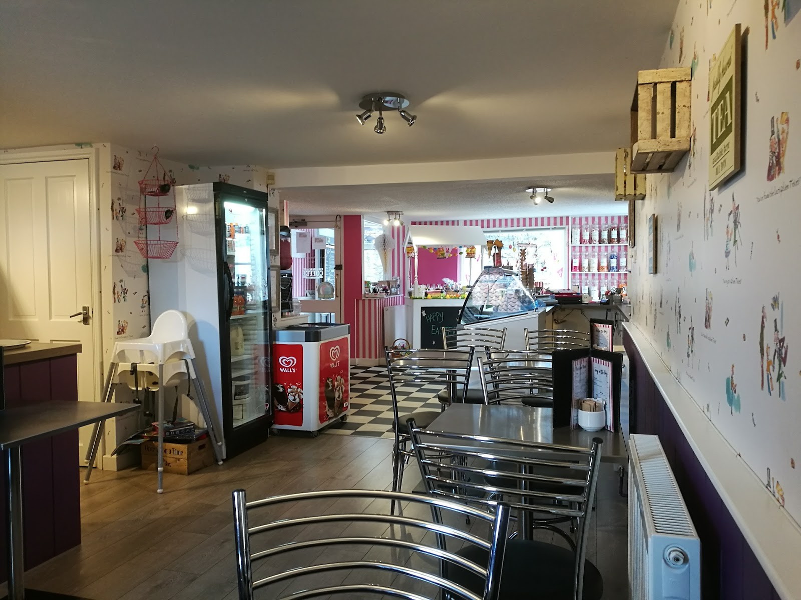 Loulou's: the place
