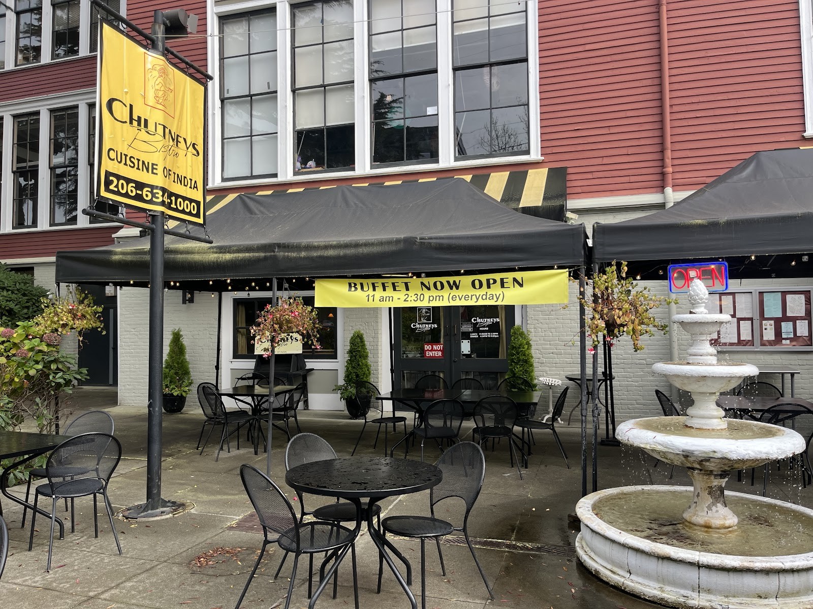 Chutneys Bistro: the place
