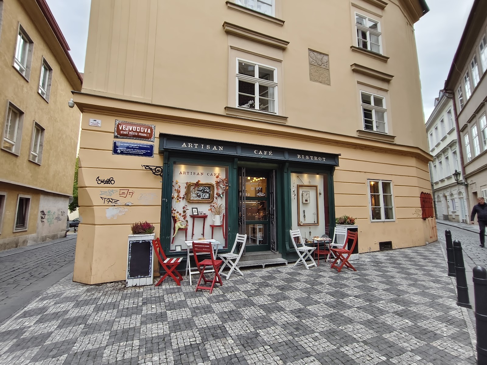 Artisan Cafe & Bistrot: the place