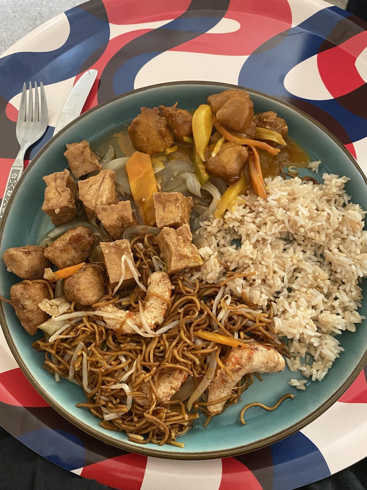 Wawin Vegan Chinese: food & drinks