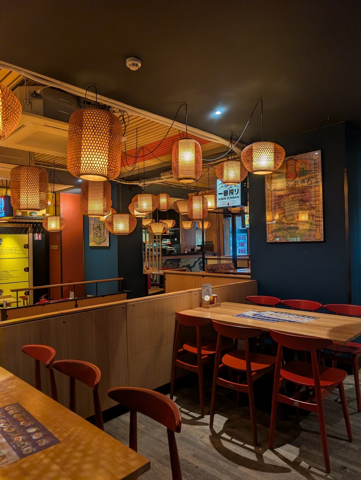 Takumi Umaimon Chicken Ramen Amsterdam Leidseplein: the place