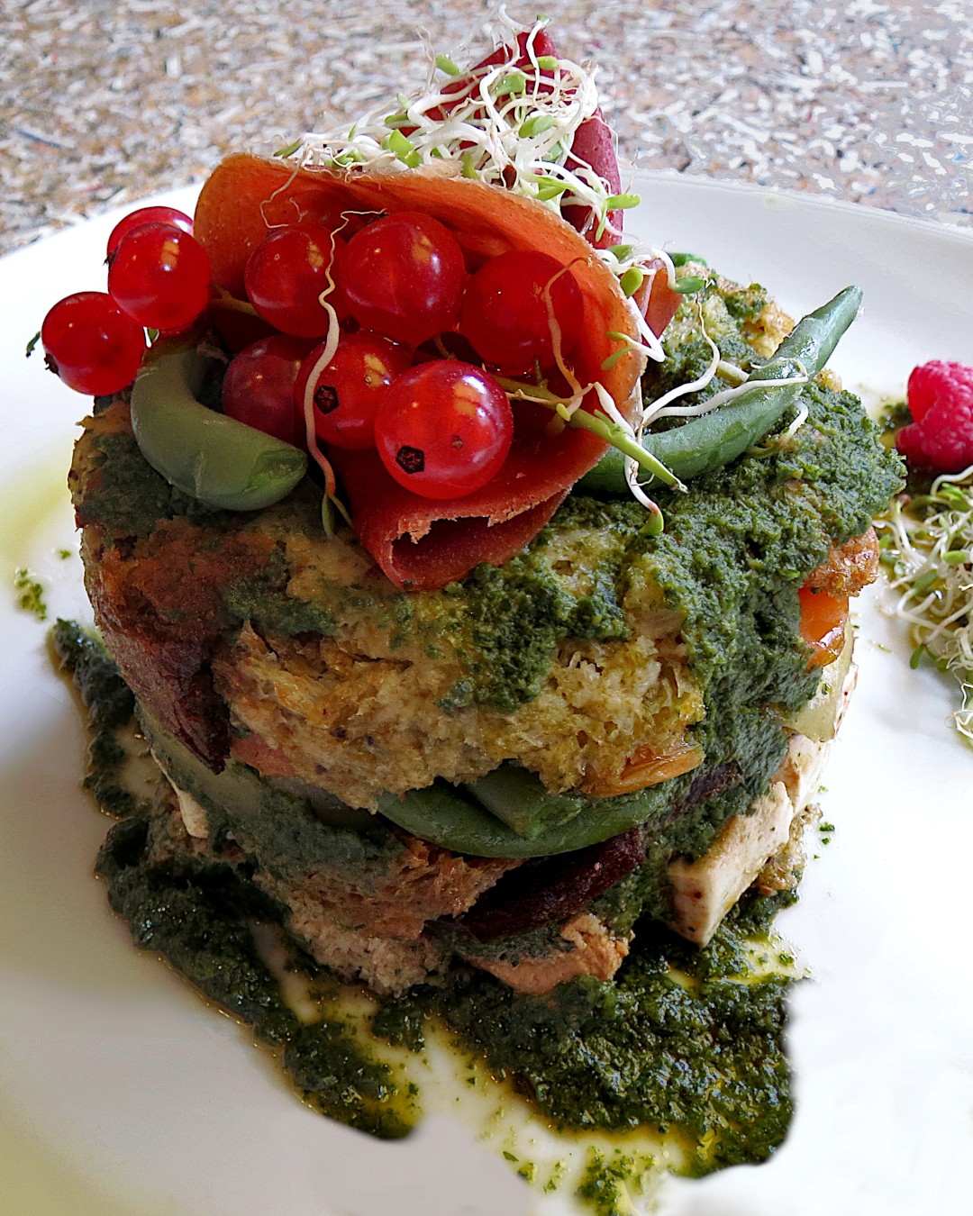 Mezzaluna: food & drinks