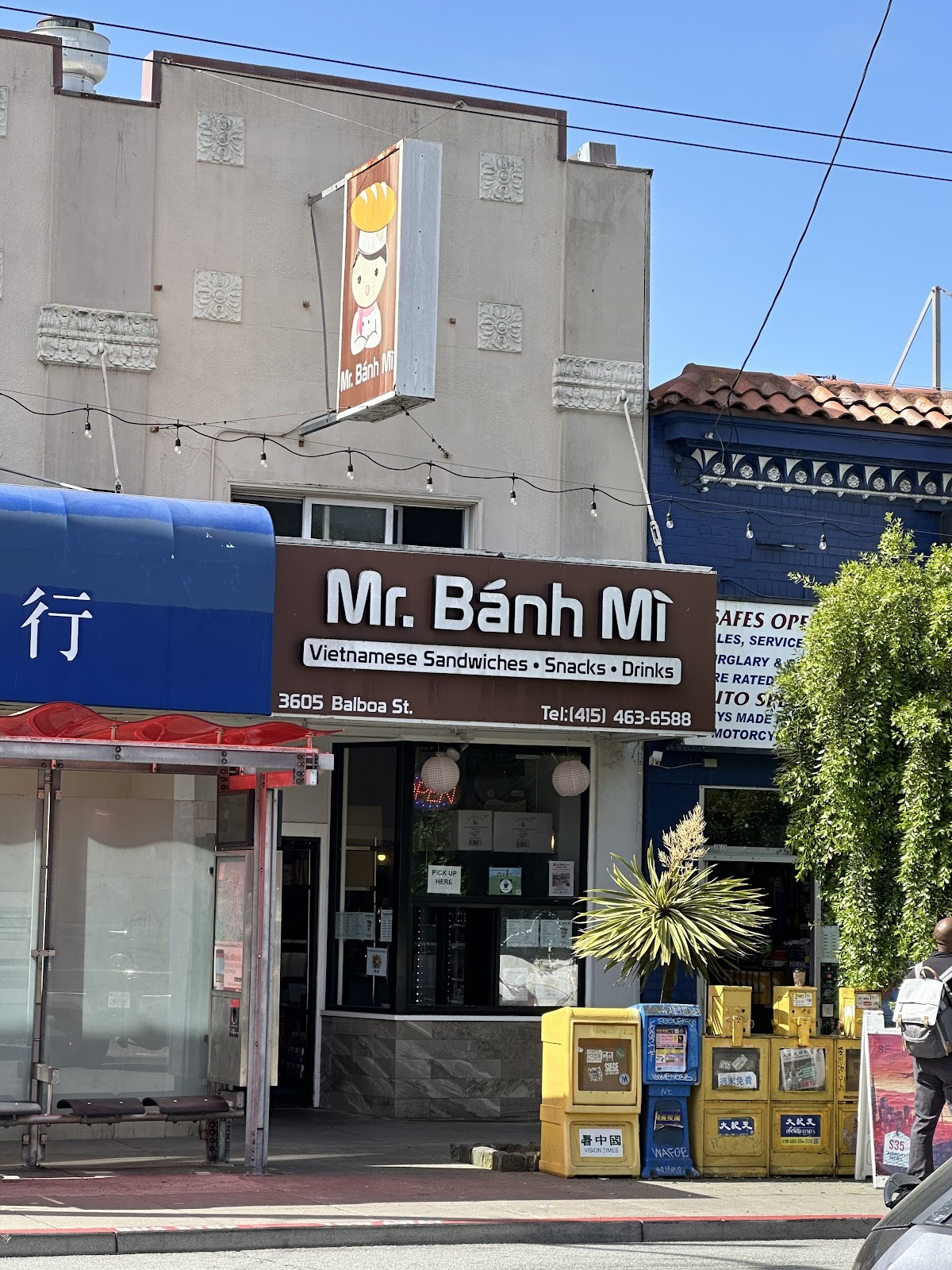 Mr. Banh Mi: the place