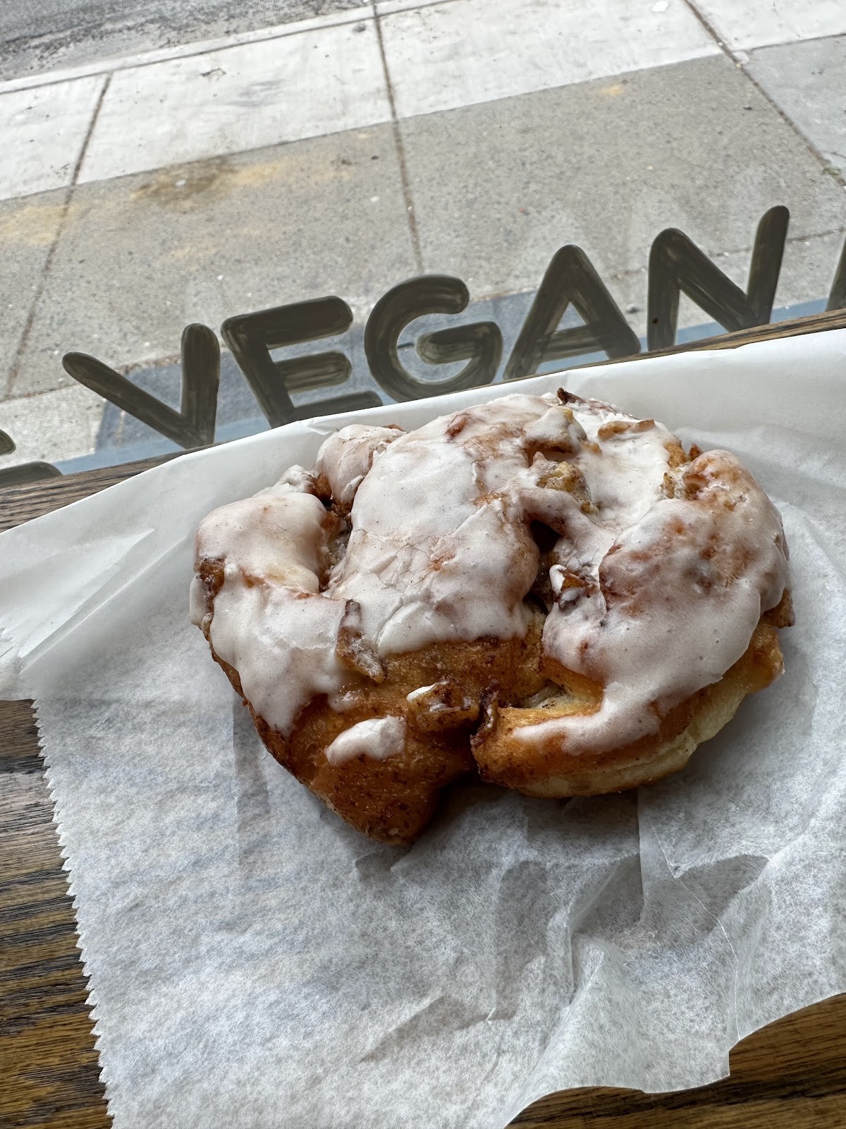 Dottie's Donuts: food & drinks