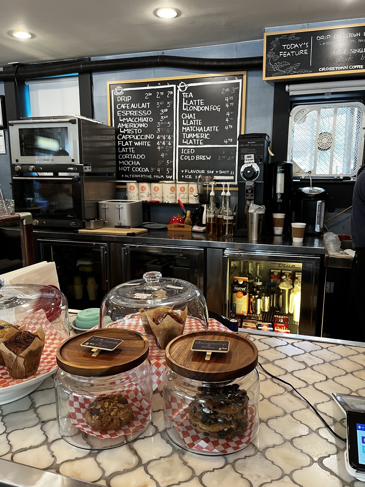 Crosstown Coffee Bar: the place