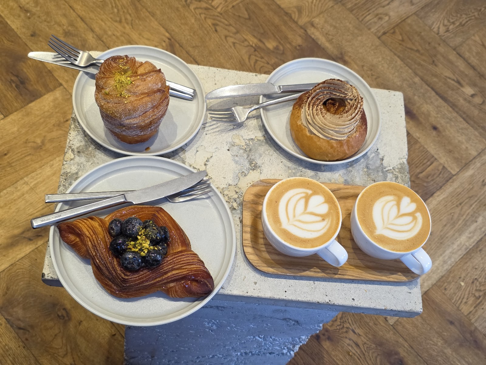 SAINT-JEAN Bakery: food & drinks