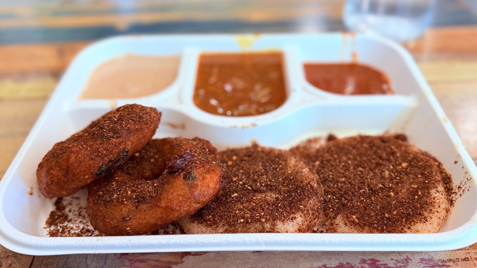 Neelgri Cafe Vegetarian & Vegan: food & drinks
