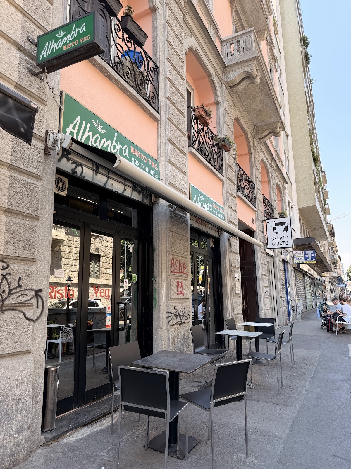 Alhambra Risto veg: the place