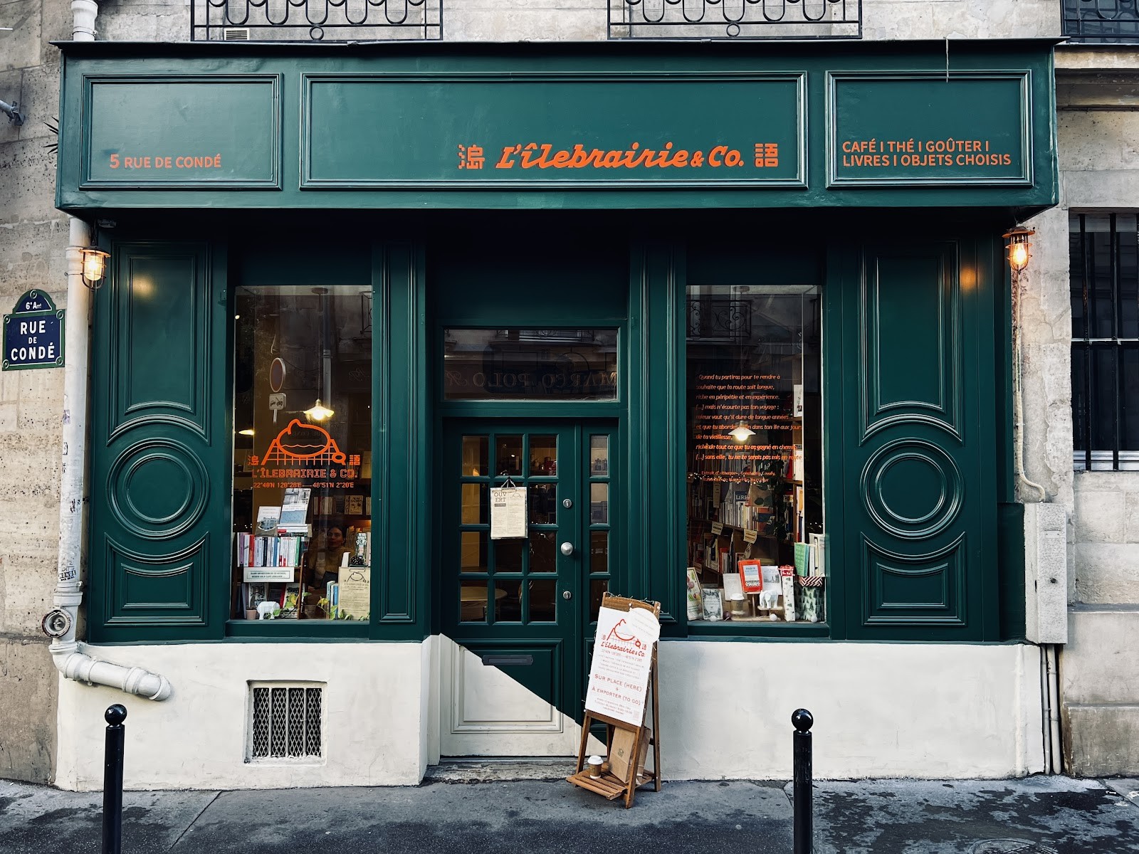 Café L’îlebrairie & Co.: the place