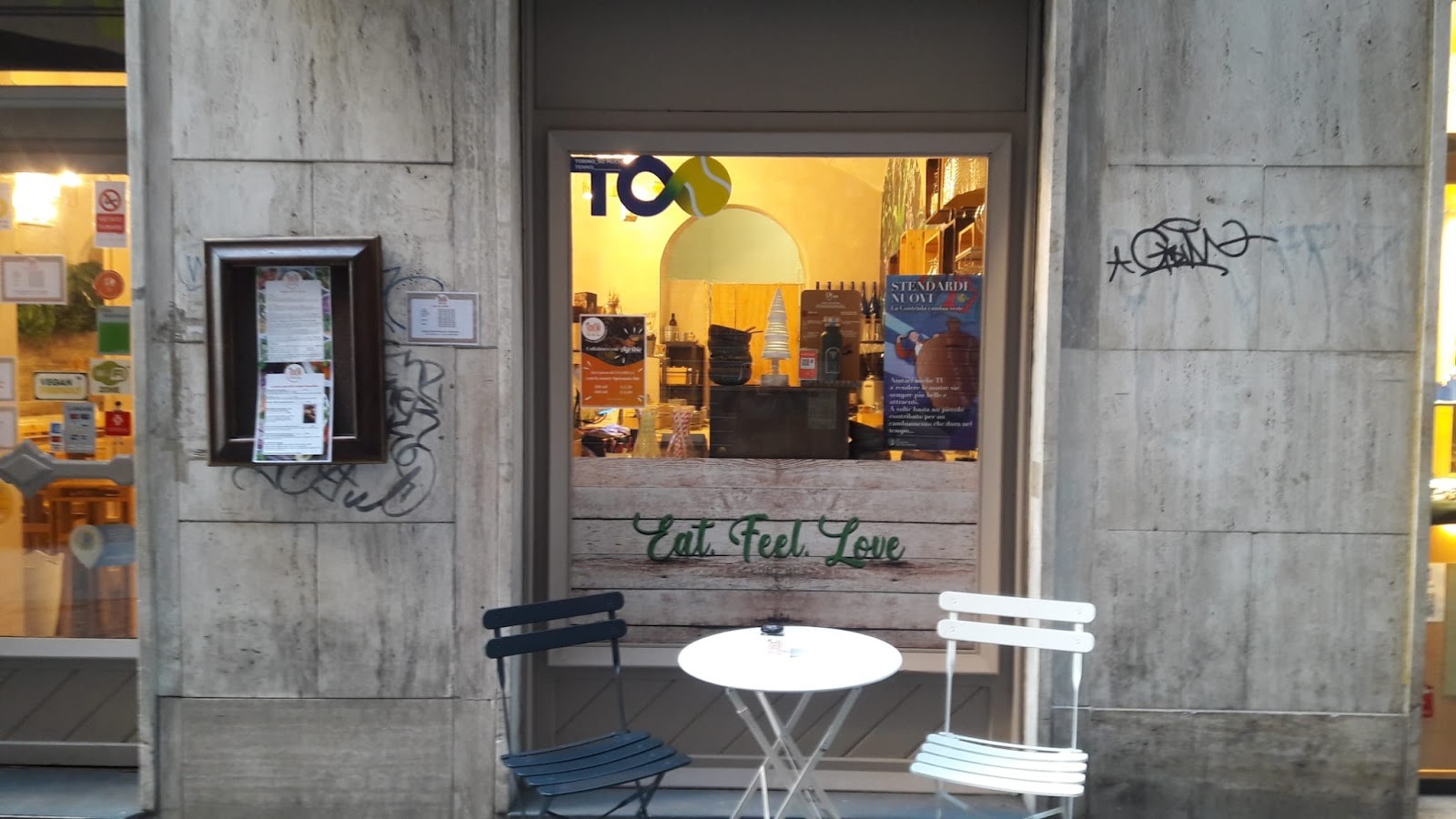 IDEM CON PATATE Bistrot: the place