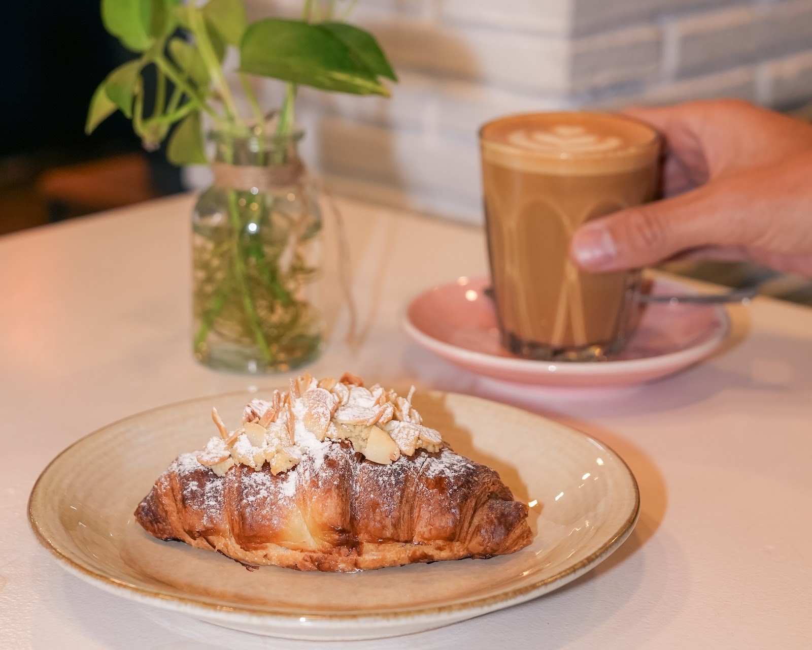 LET IT BLOOM - Specialty Coffee n' Brunch: food & drinks