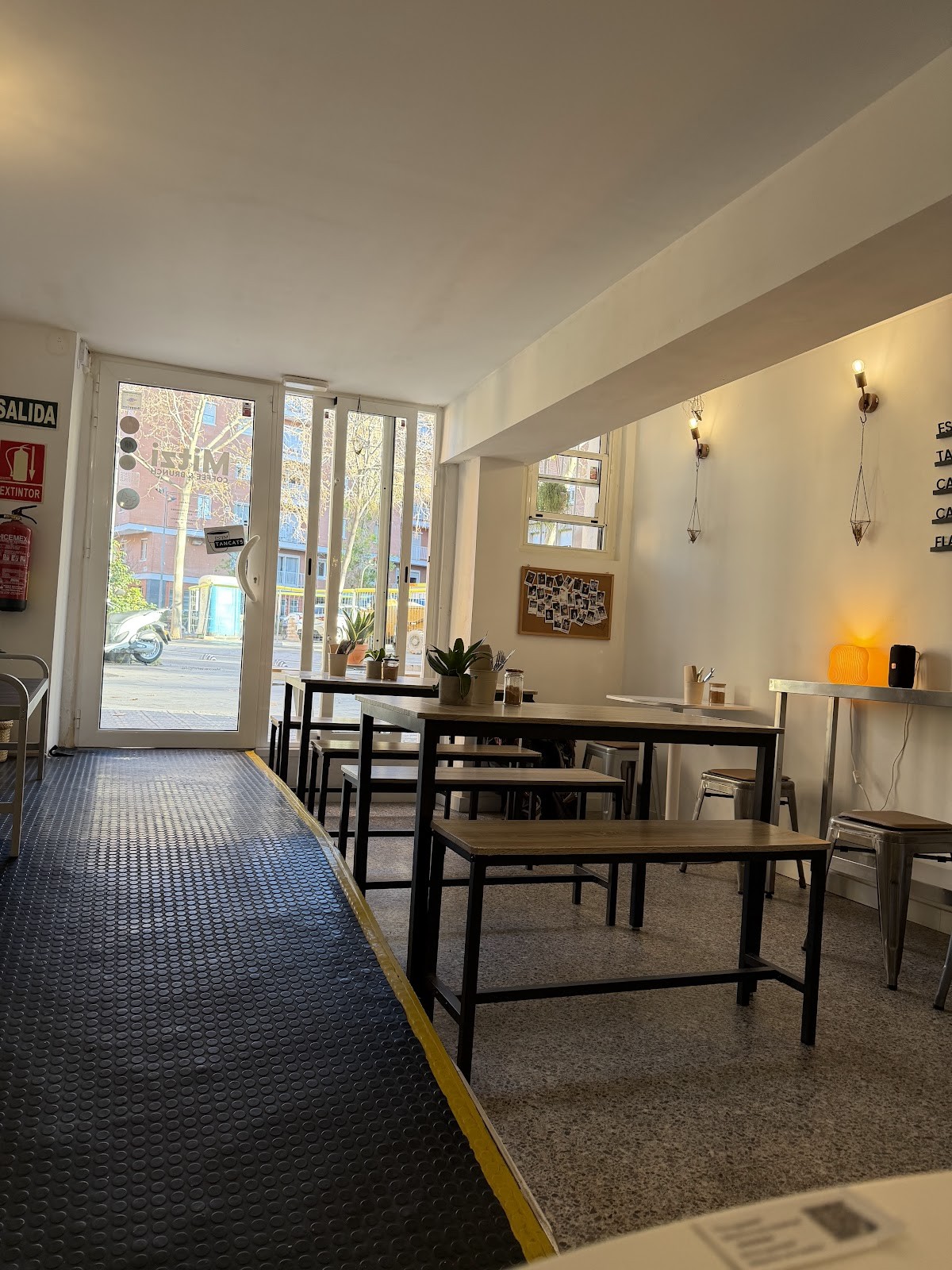 Mitzi Coffee & Brunch: the place