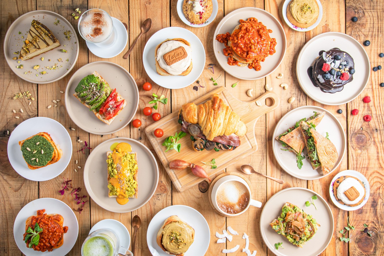 NATURY Esmorzars: food & drinks