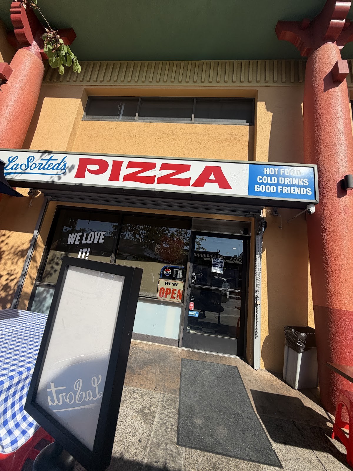 LaSorted's Pizzeria Chinatown: the place