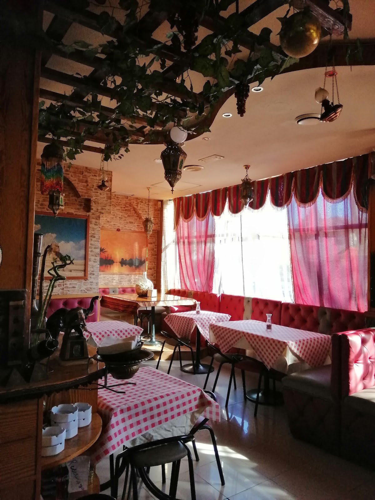 Al Sultán: restaurante espectáculo: the place