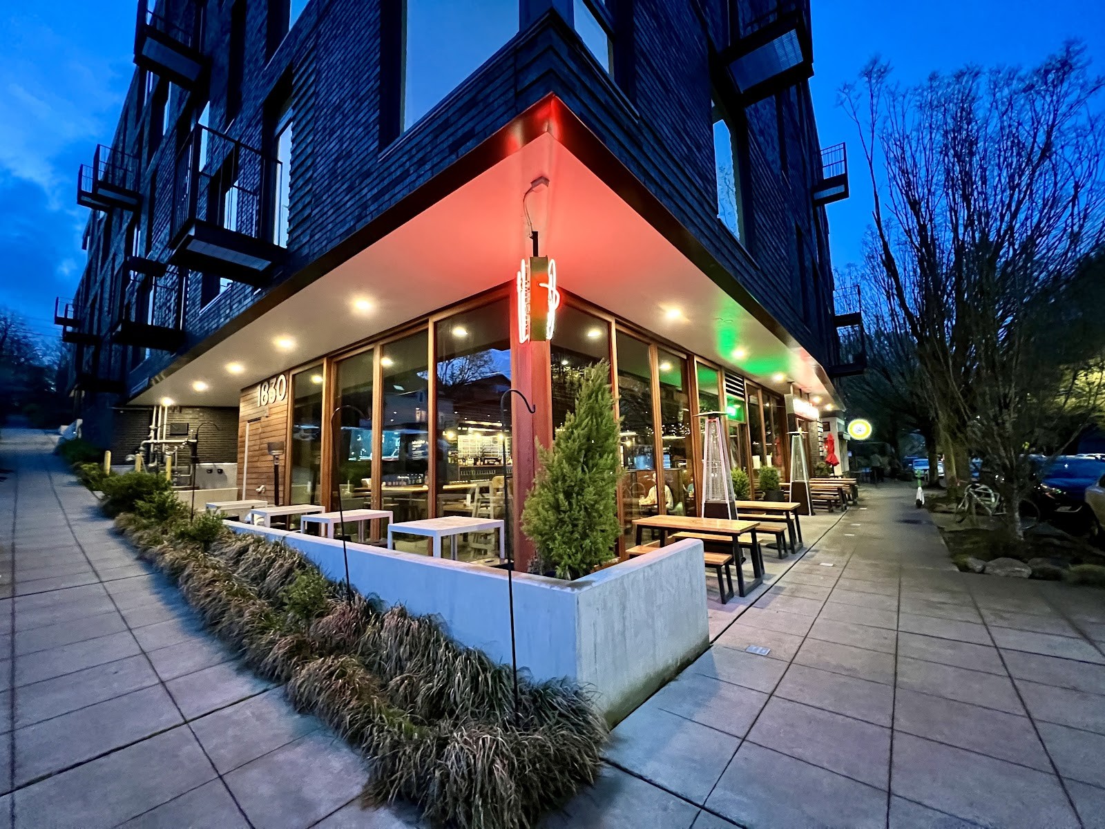 Zeeks Pizza: the place