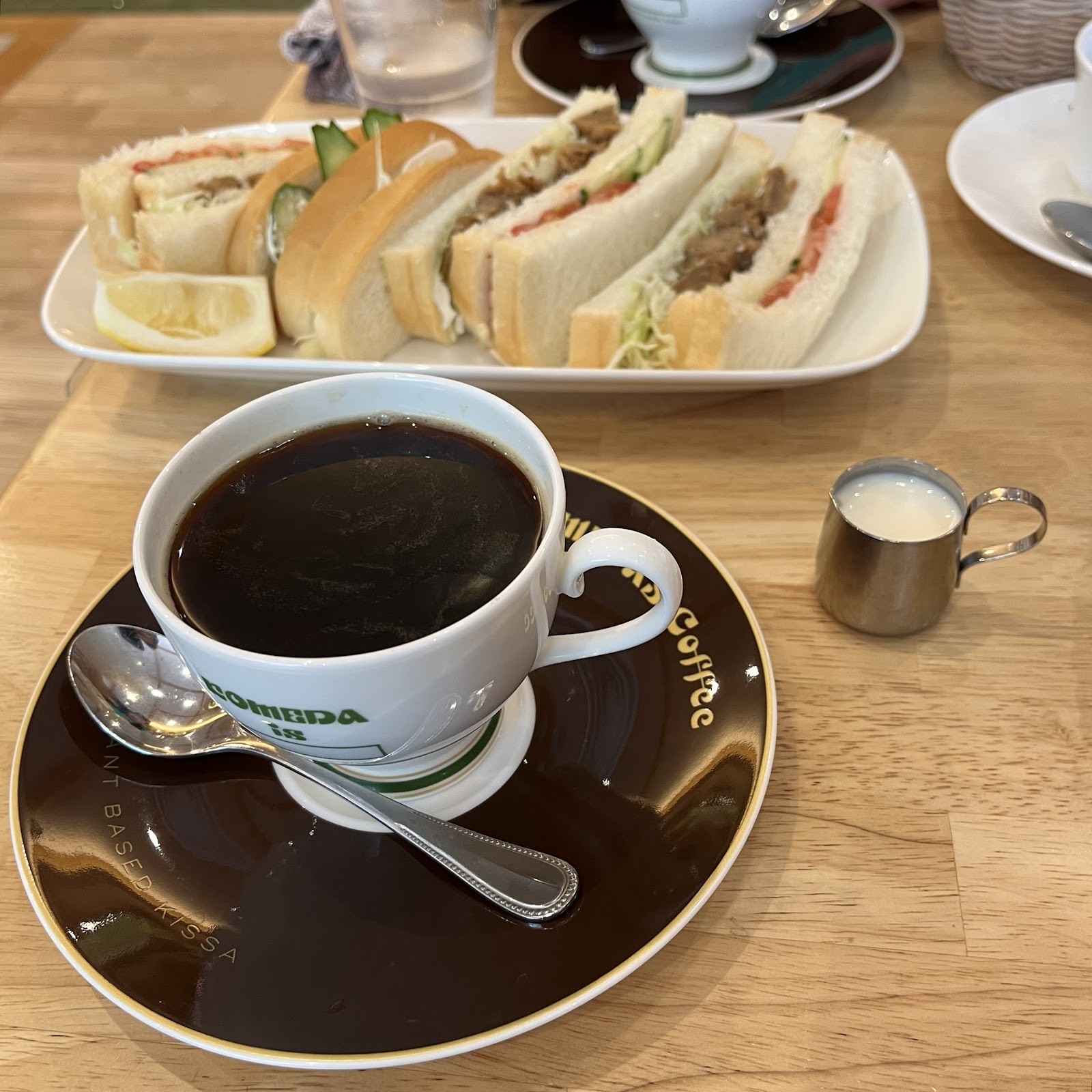 KOMEDA is ☐ higashiginza: food & drinks