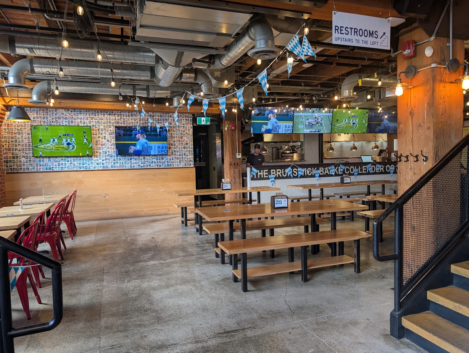 Left Field Brewery (Liberty Village): the place