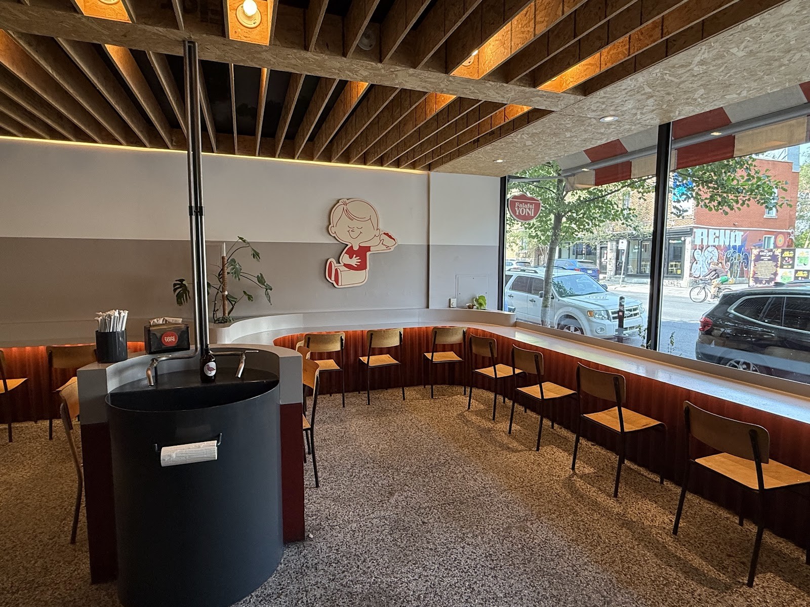 Falafel Yoni: the place