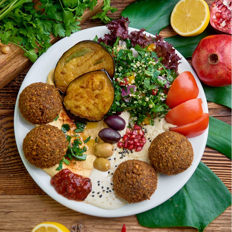 Mezze hummus & falafel: photo