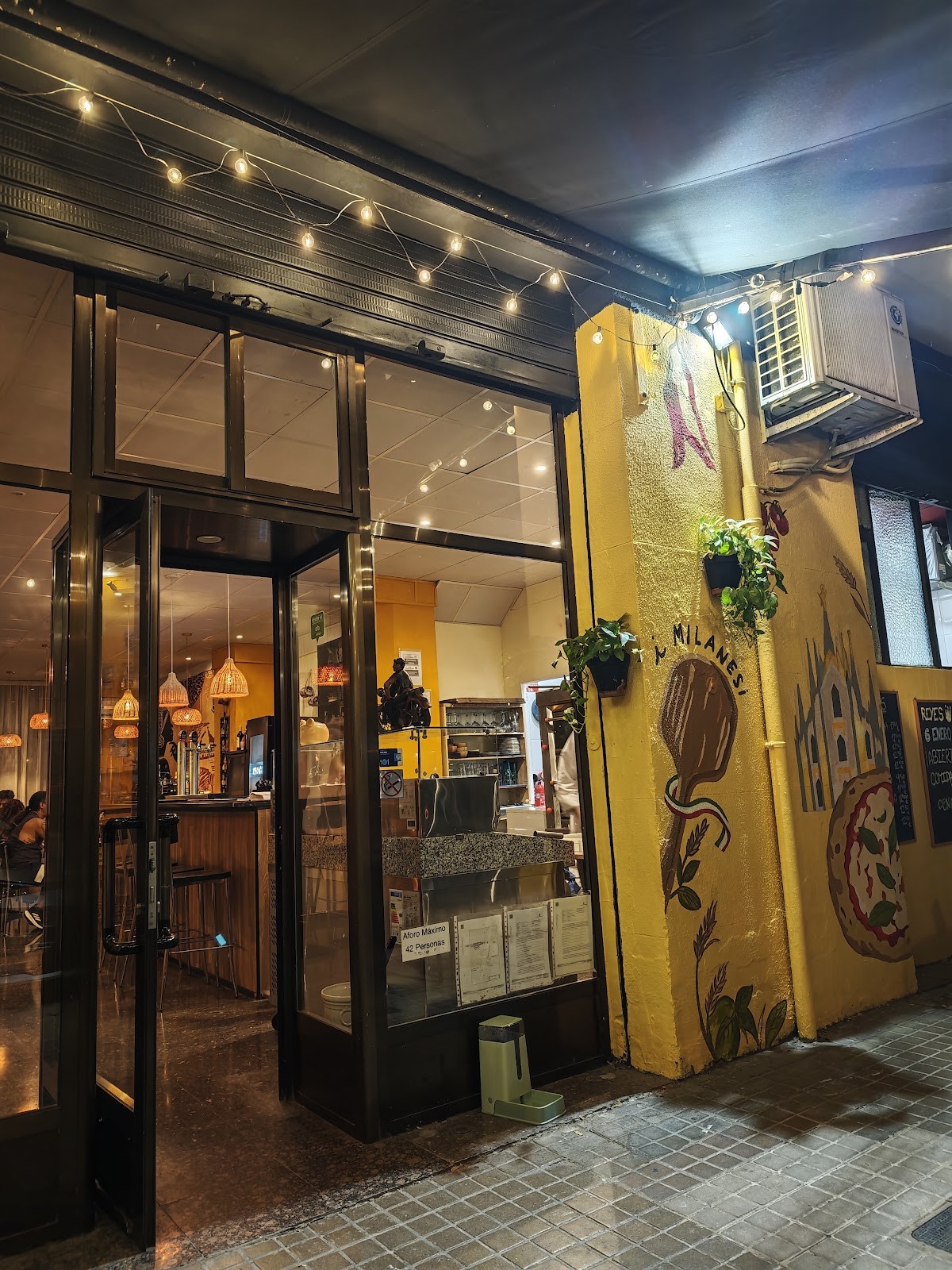 La Massawina e i Milanesi | Cocina Eritrea, Etiopía | pizzeria italiana | Cocina vegetariana: the place