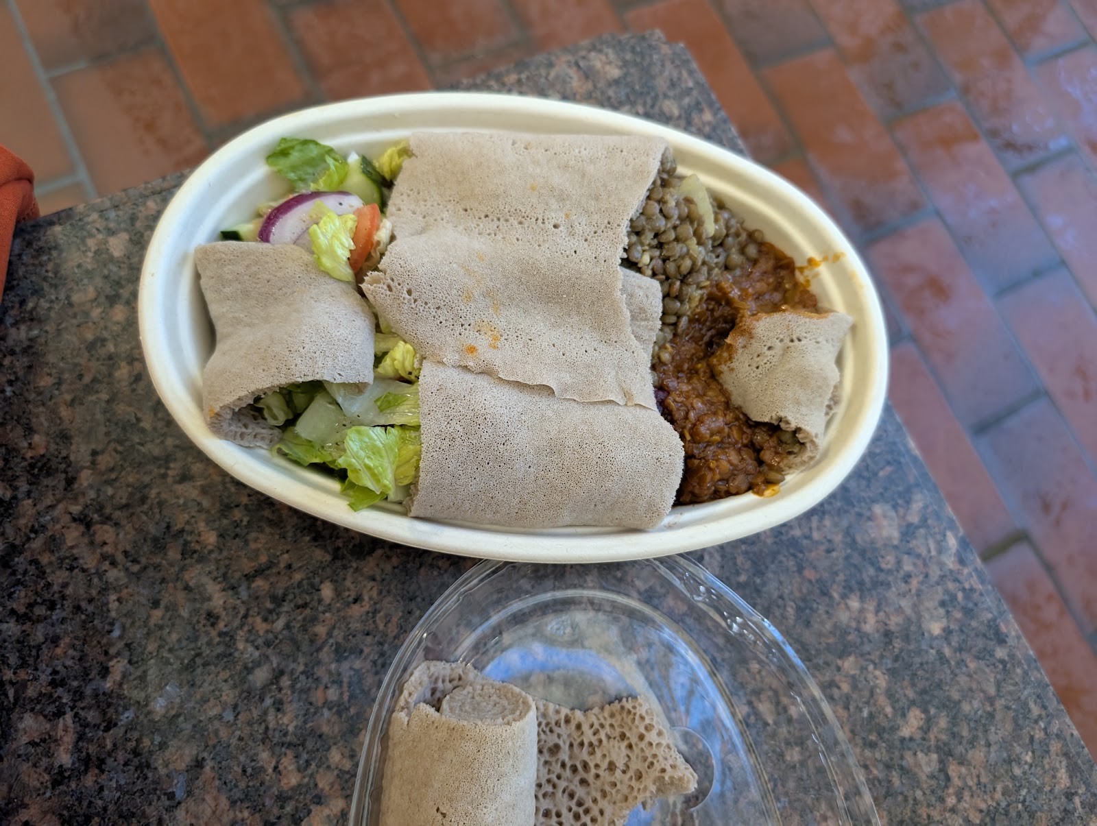 Hilltop Cafe: food & drinks