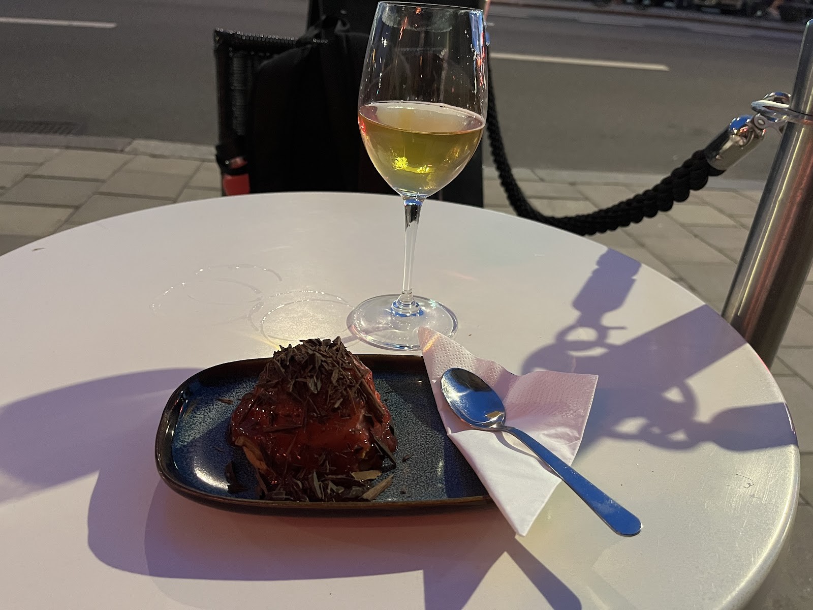 Chewie's Bar: food & drinks