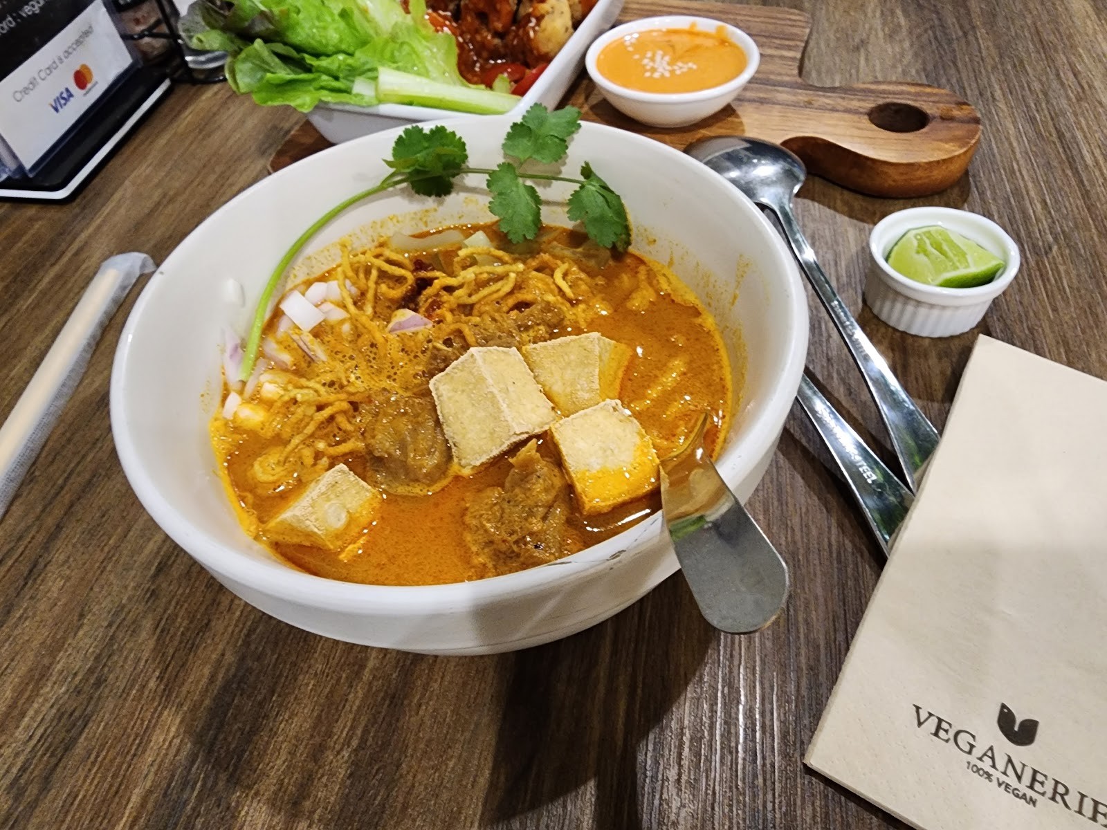 Veganerie Silom: food & drinks