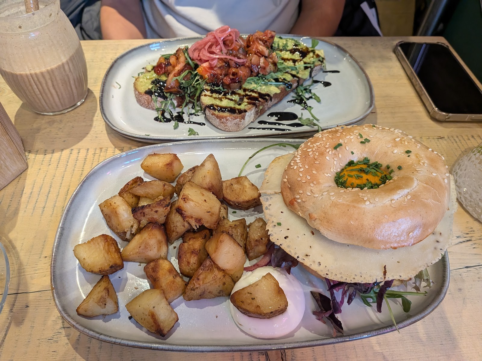 The Vibe: food & drinks