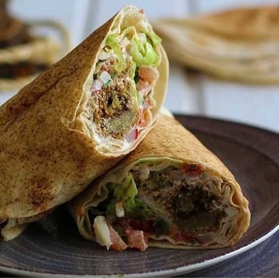 Vegan Falafel Munch UK: food & drinks