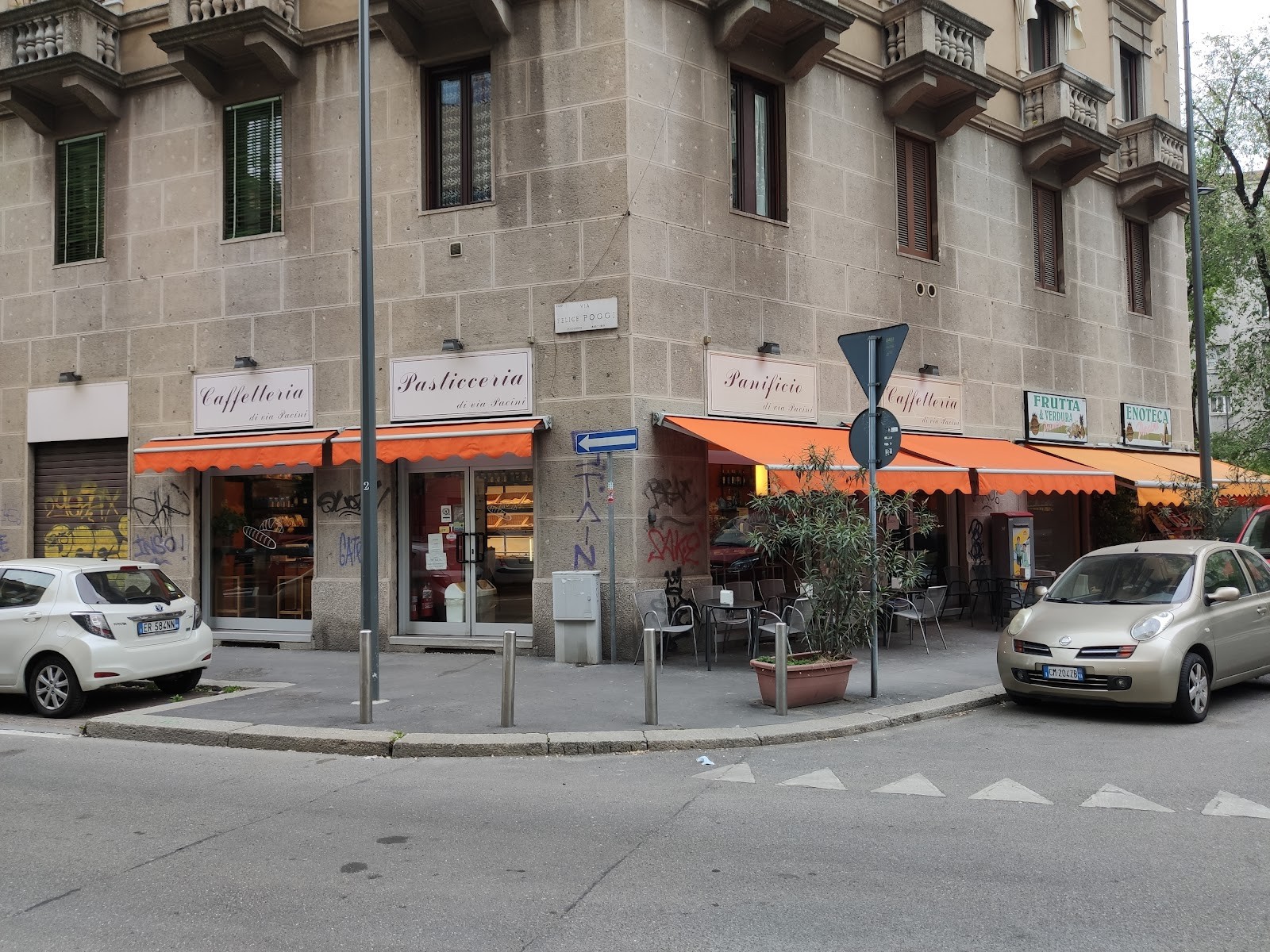 Caffetteria Panificio Pasticceria di via Pacini: the place