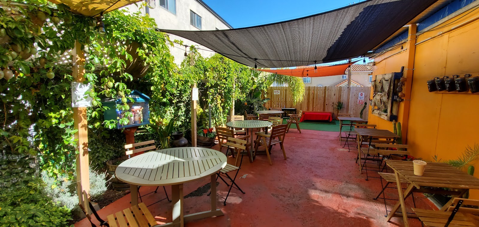 Cafeina Cafe: the place
