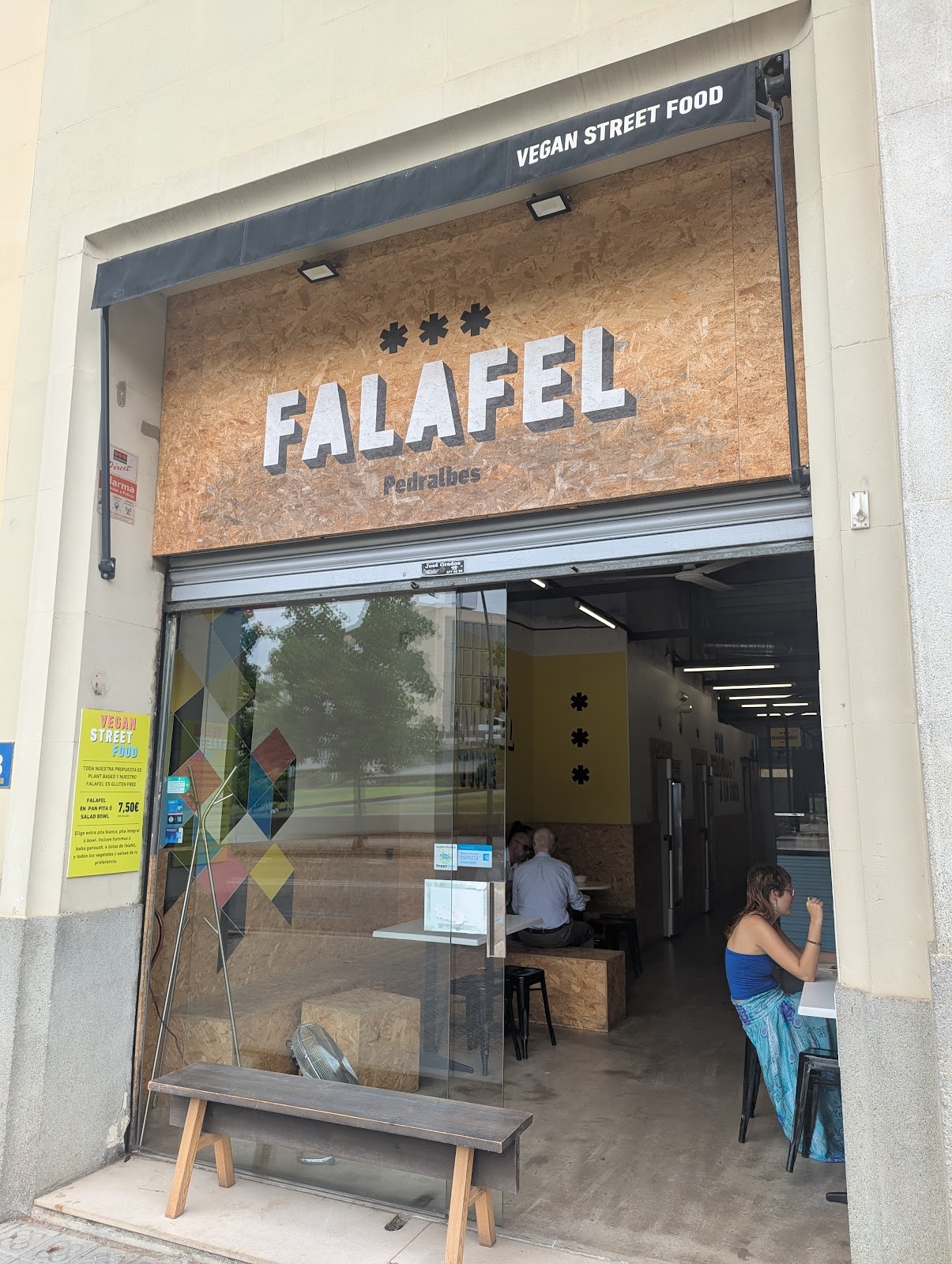 Falafel Pedralbes: the place